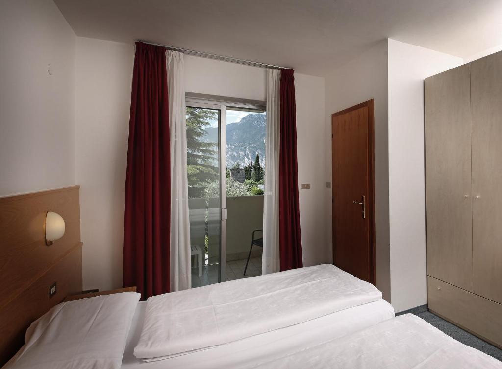 Hotel Villa Verde Torbole Sul Garda Exterior photo